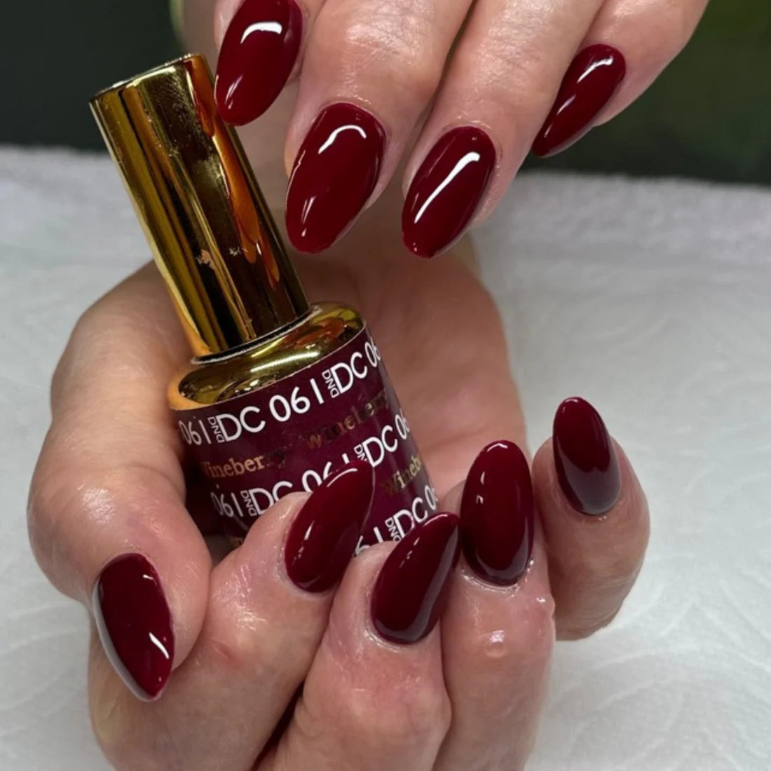 DND DC Gel Nail Polish Duo - 061 Wineberry