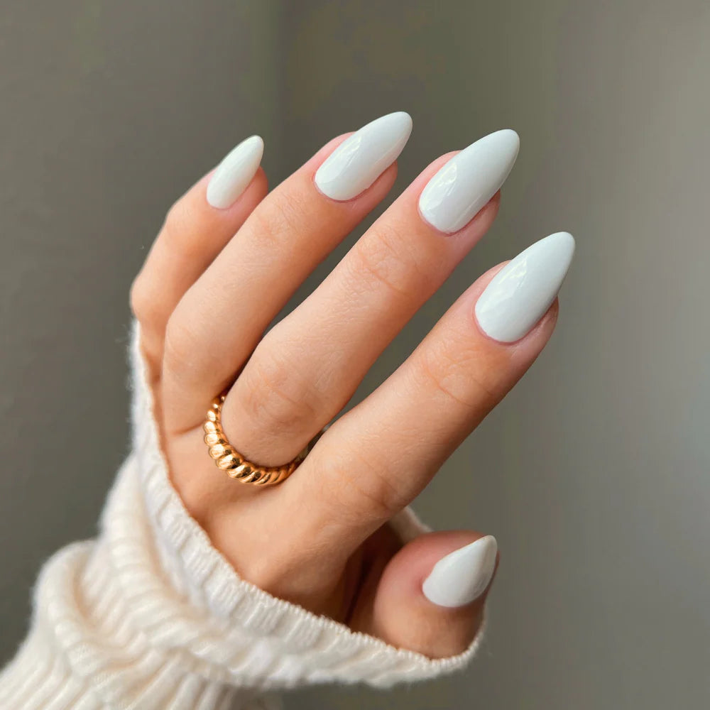 DND Diva Duo - Smokey White #038