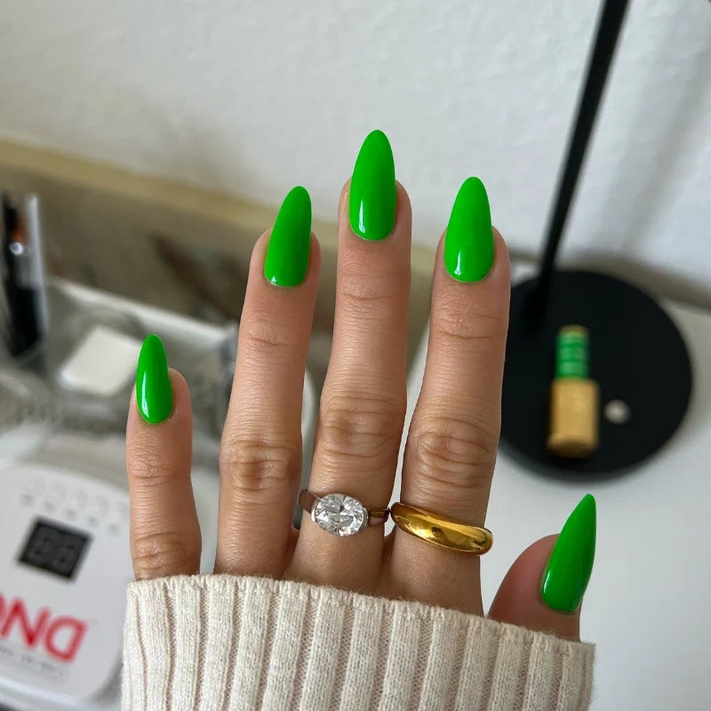 DND Diva Duo - Lawn Green #192