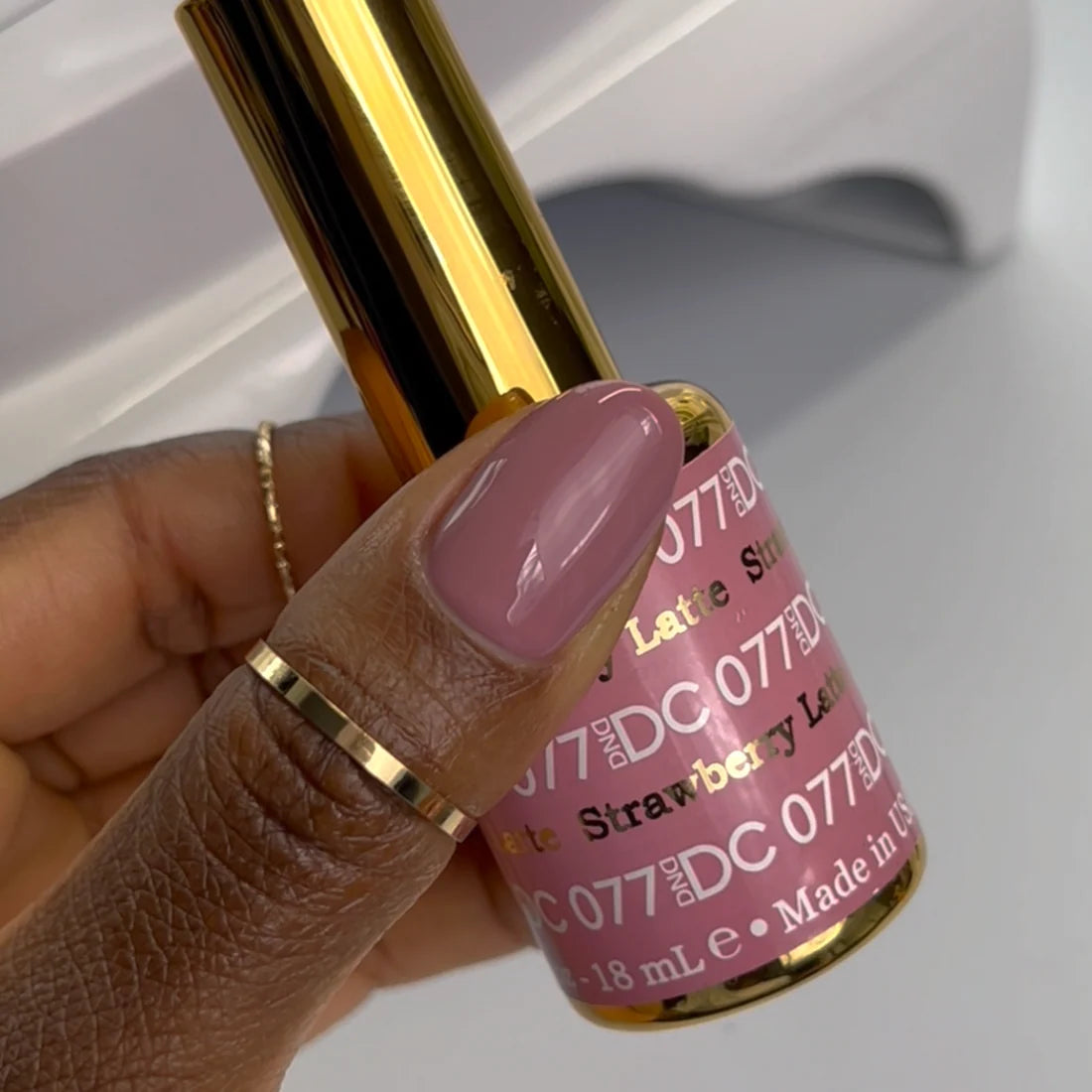 DND DC Gel Nail Polish Duo - 077 Strawberry Latte